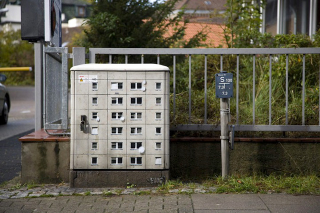 Illustration for article titled Artist Converts Everyday Objects Into Super-Realistic Miniature Apartment Buildings